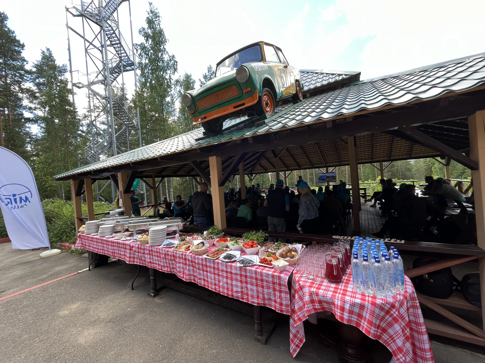 Крытая беседка вместимостью до 80 человек