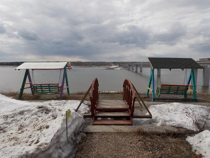 Три Медведя – это небольшая открытая мангальная зона для шашлыка