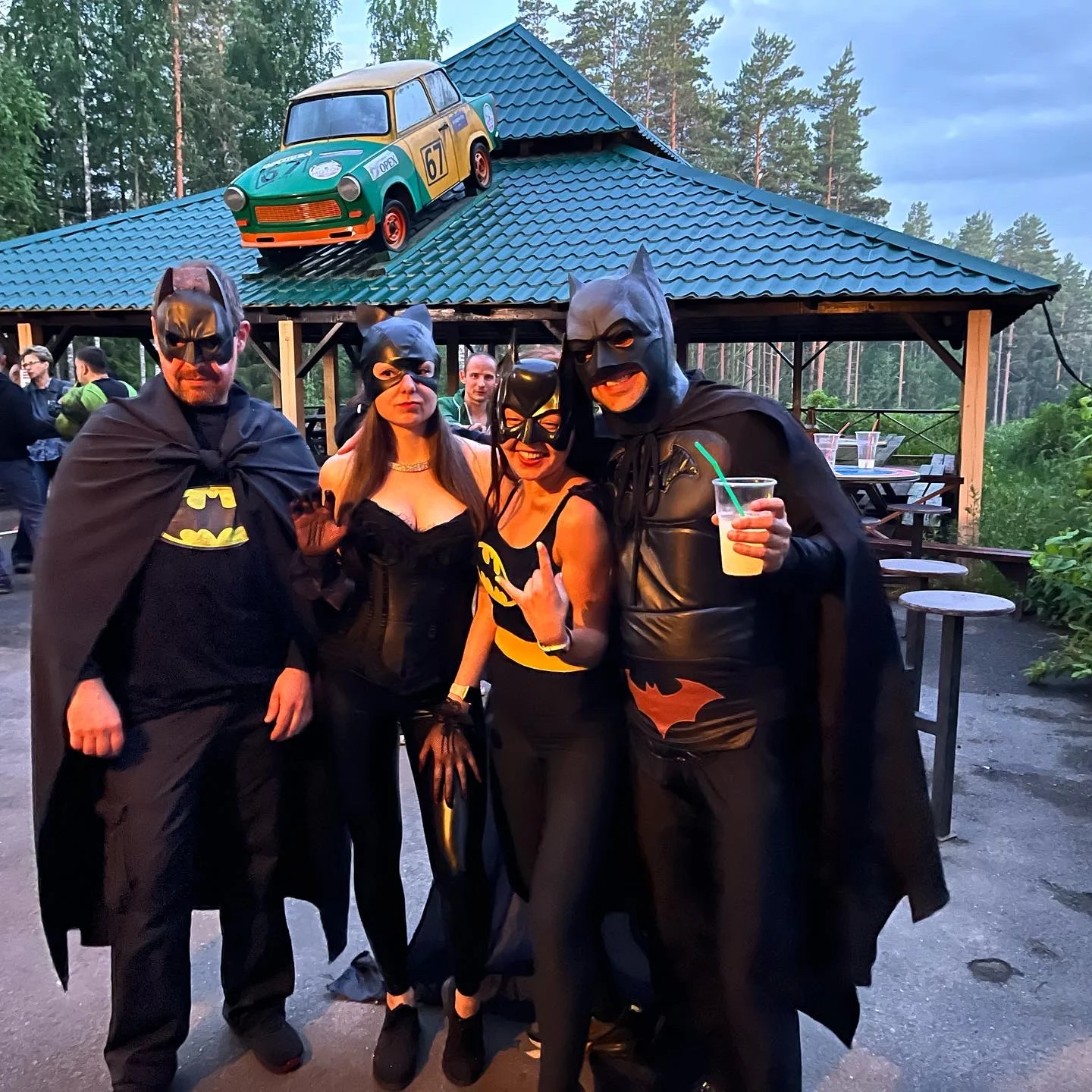 Крытая беседка вместимостью до 80 человек