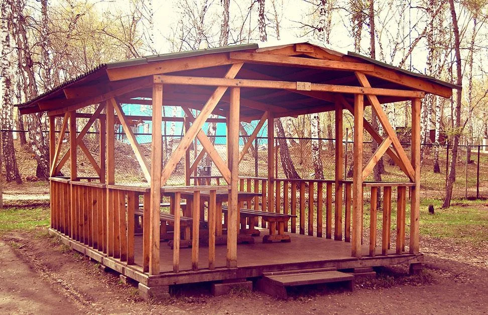 Большие беседки до 10-15 человек с мангалом