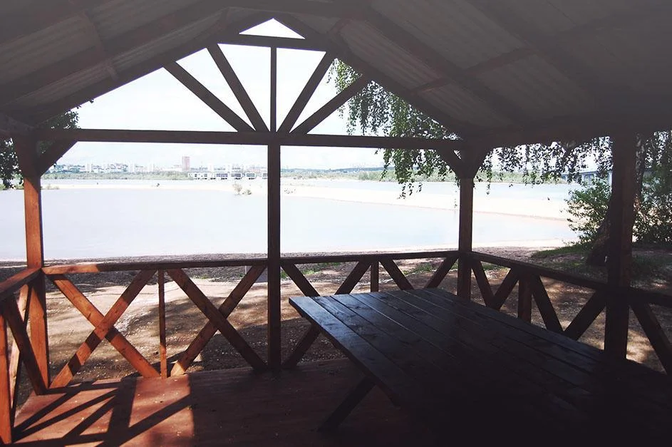 Большие беседки до 25 человек у воды — Бугринская Гавань