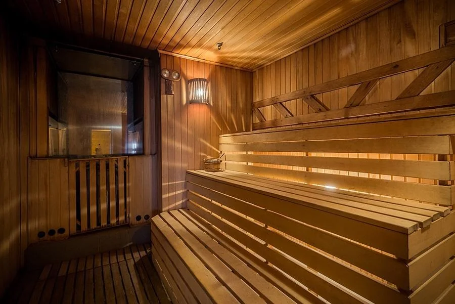 Места для отдыха и пикника на территории гостиницы «Лось»