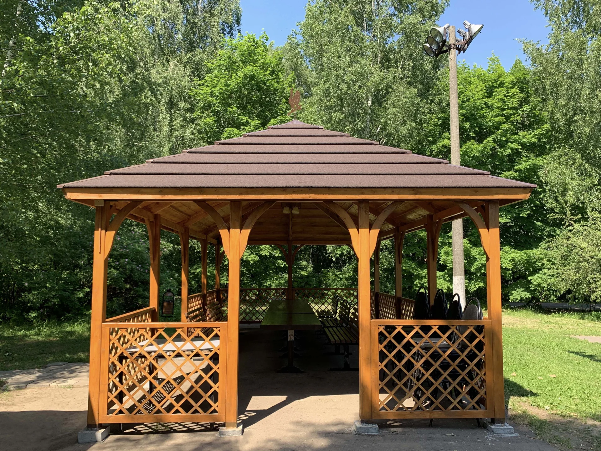 Большая беседка на 30 человек в Парк Отель Куркино