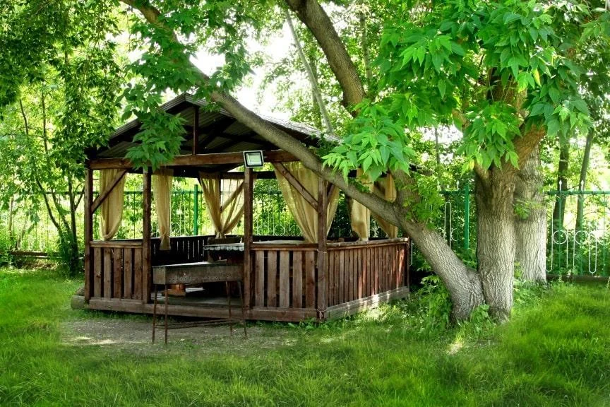 Роял Марин — беседки для отдыха на территории Яхт Клуба