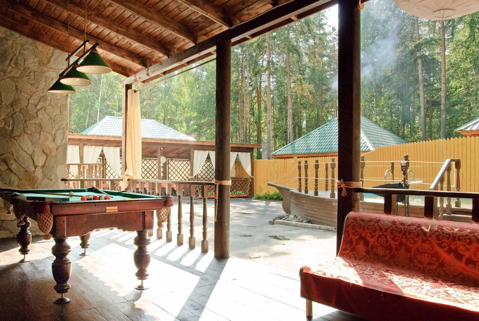 Беседка «Кубрик» от 4000 рублей до 20 человек — Загородный клуб «Пески»