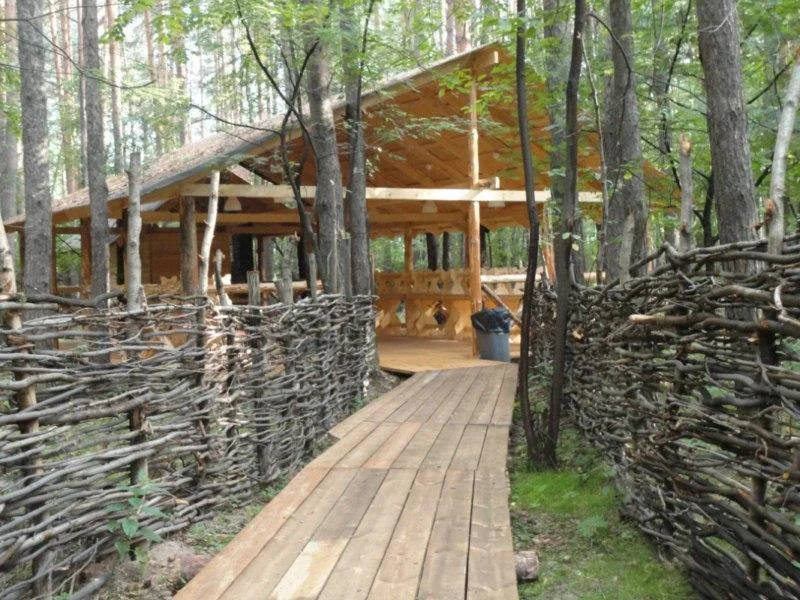 Большая веранда «Сытный двор» от 10000 рублей — Загородный клуб «Пески»