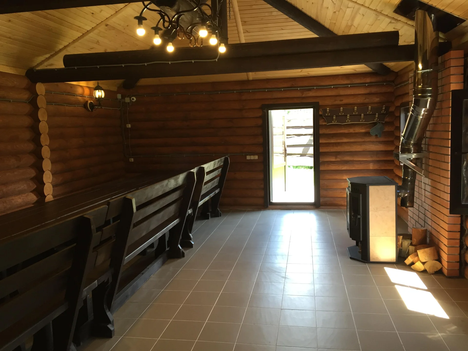 Беседки в аренду на базе отдыха “Ленточный Бор”