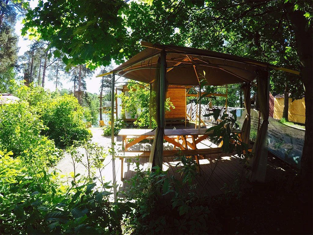 Аренда беседки-шатра для барбекю на 10 человек