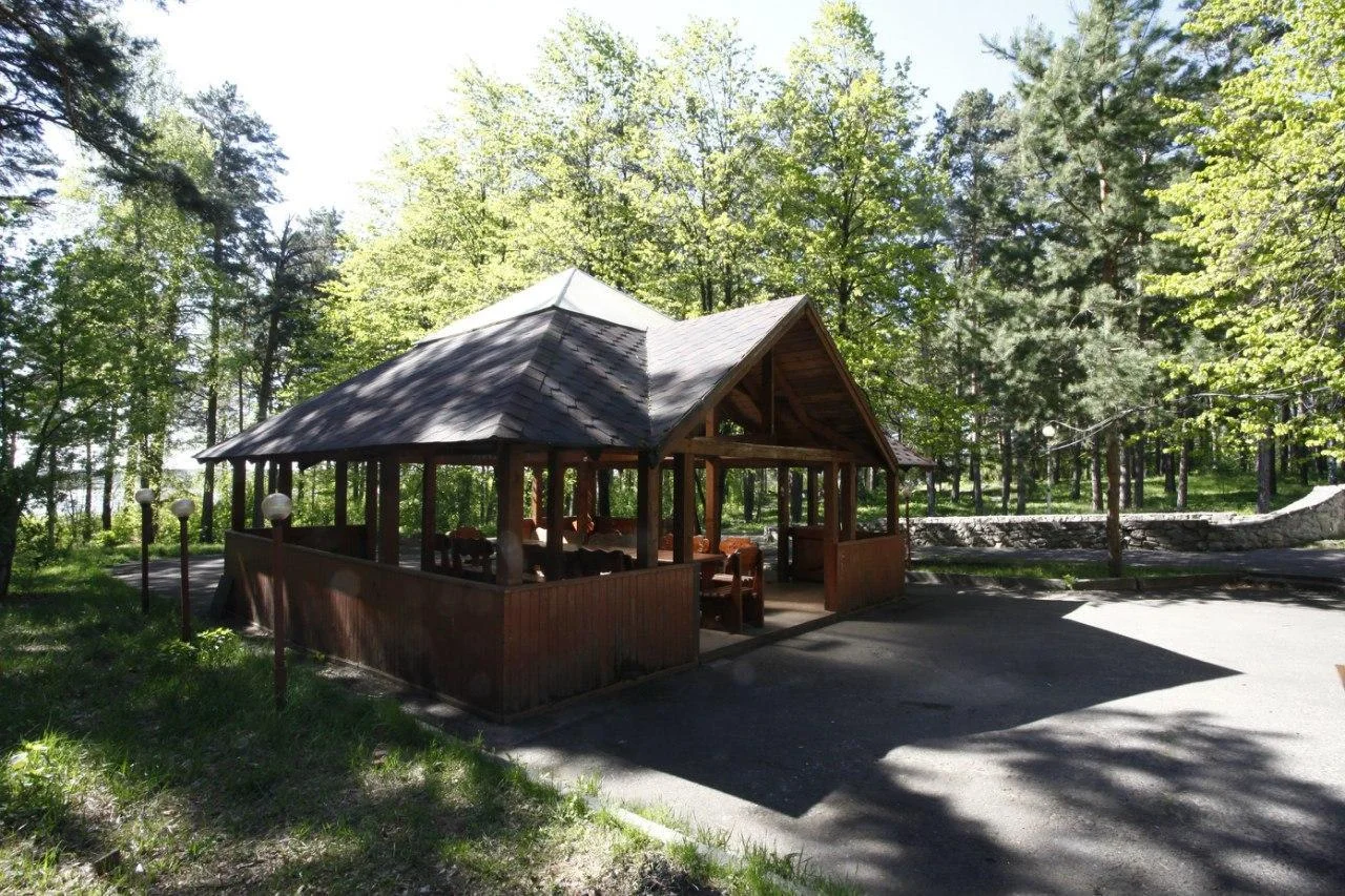 Беседки с мангалом для шашлыка в пансионате «Колос»