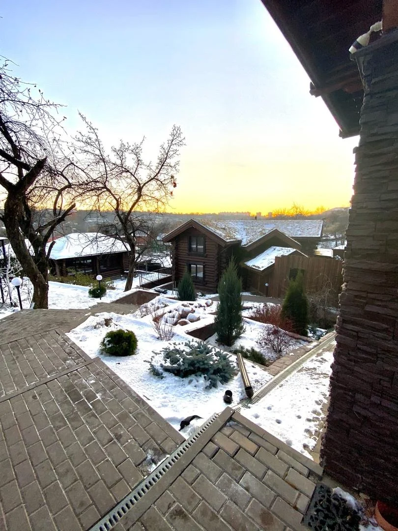 Аренда беседки «Premium+» вместимостью до 50 человек в гостиничном комплексе «LogHouse»