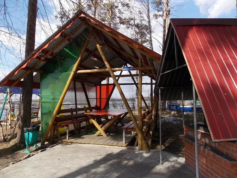 Открытая летняя беседка на компанию до 10 человек