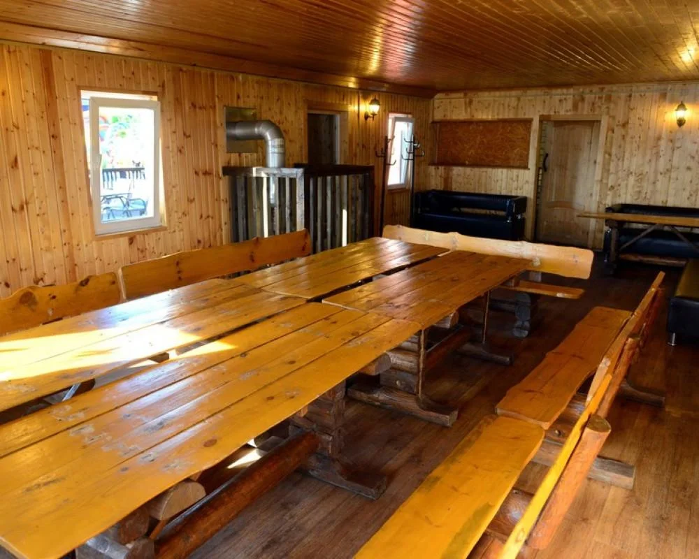 Теплый домик с мангальной зоной и верандой на Химмаше в Екатеринбурге