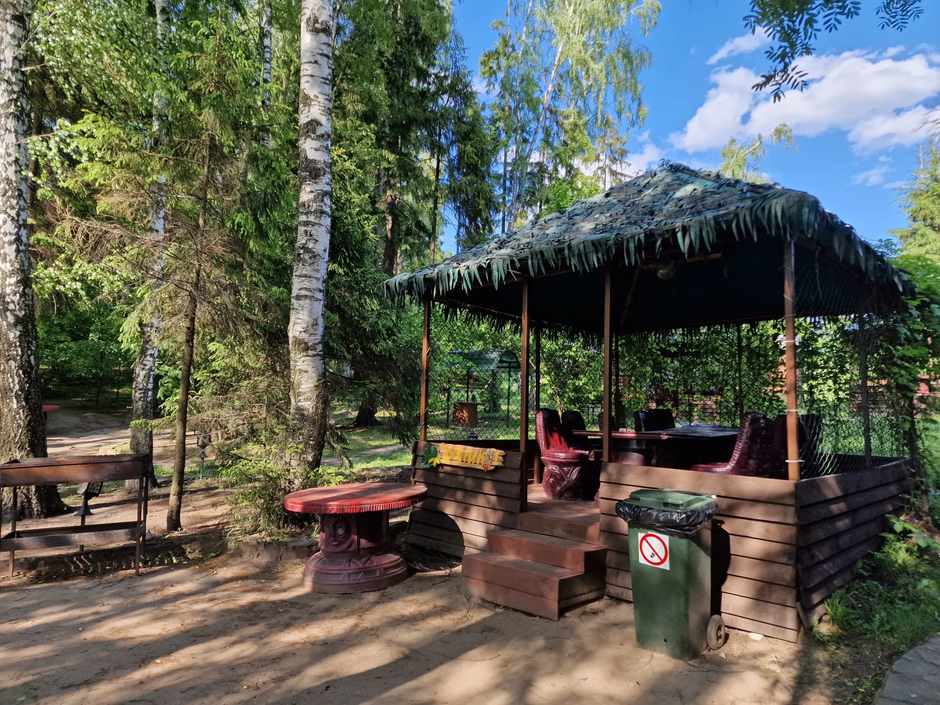 Снять беседку под названием «Тропик» вместимостью до 10 человек в РК «Малибу»