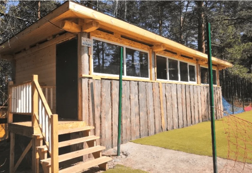 Теплый домик-беседка с мангалом на 12 человек — Спортивный комплекс «УКТУС»