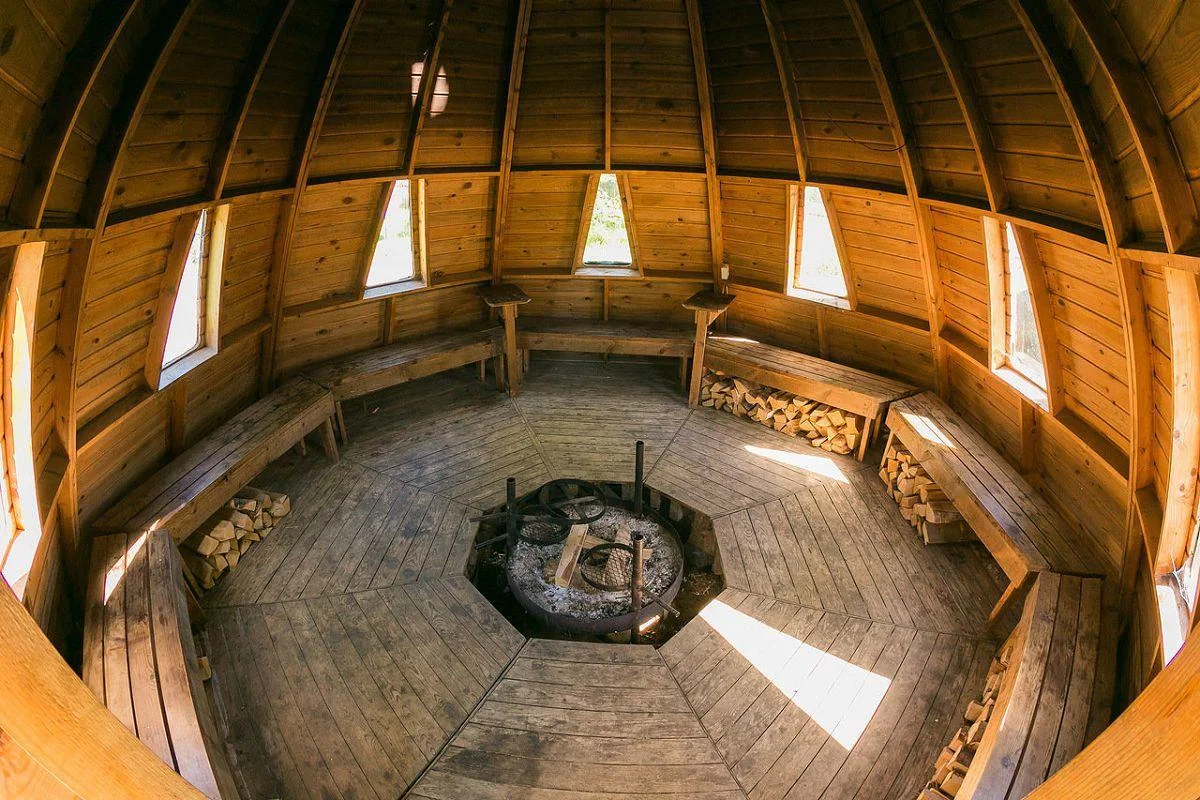 Шашлычная зона отдыха в сосновом бору до 10 человек – ГЛРК «Лиственная Гора»