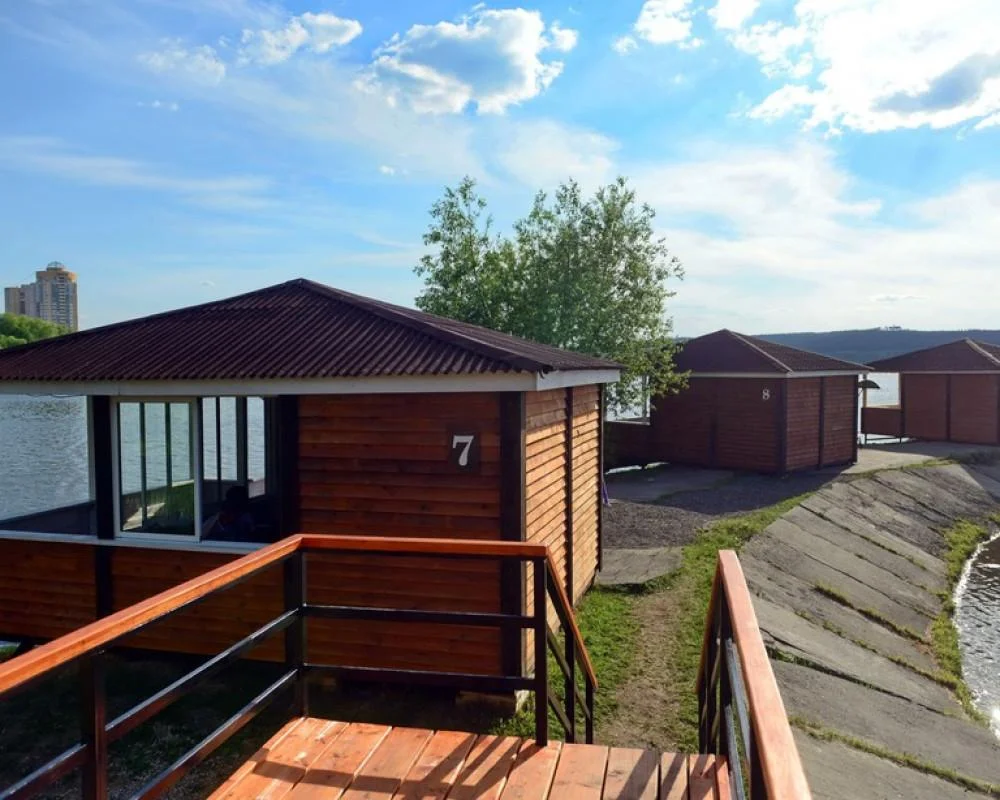 Шашлычные беседки на воде до 15 человек в районе Химмаша в Екатеринбурге