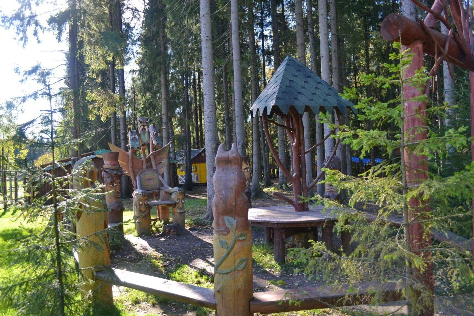 Место для пикника на территории парка Зубровник (до 30 человек)