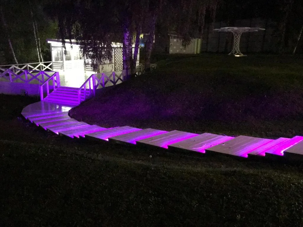 Аренда беседки у воды в яхт-клубе Пеликан