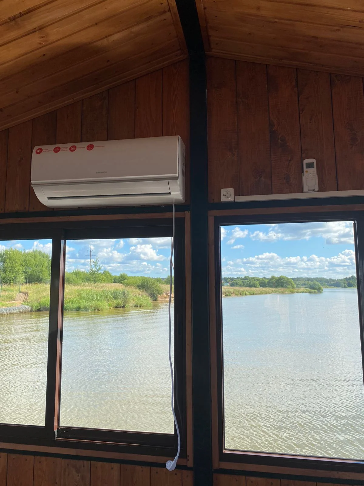 Аренда беседки на воде на берегу Клязьминского водохранилища в яхт-клубе «Парусник»