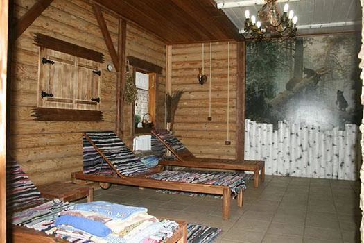 Большая беседка в центре отдыха “Место встречи”