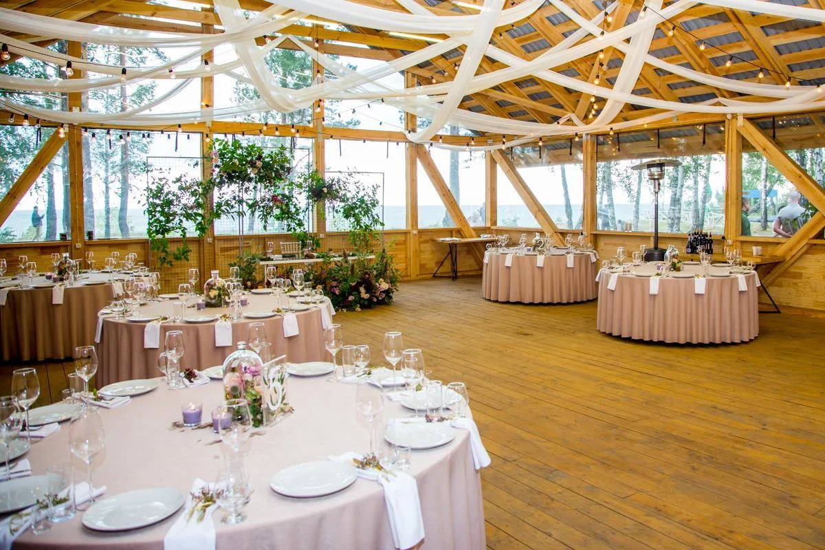 Веранда для Свадьбы в Бердске — Парк отдыха «На Камнях»