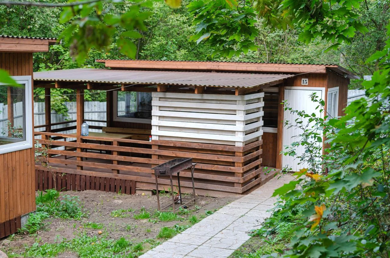 Теплая беседка на 20 человек для отдыха в любое время года