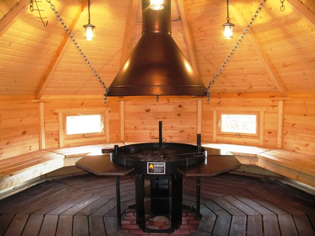 Гриль-домики вместимостью 10-15 человек