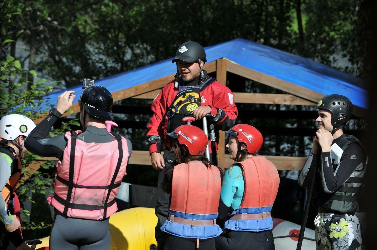 Каяк-бар на базе «Кивиниеми» в Ленинградской области, до 60 человек