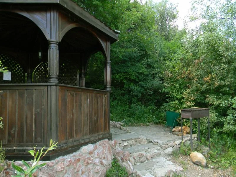 Мангальная беседка от 8 до 10 человек на Грушевом озере