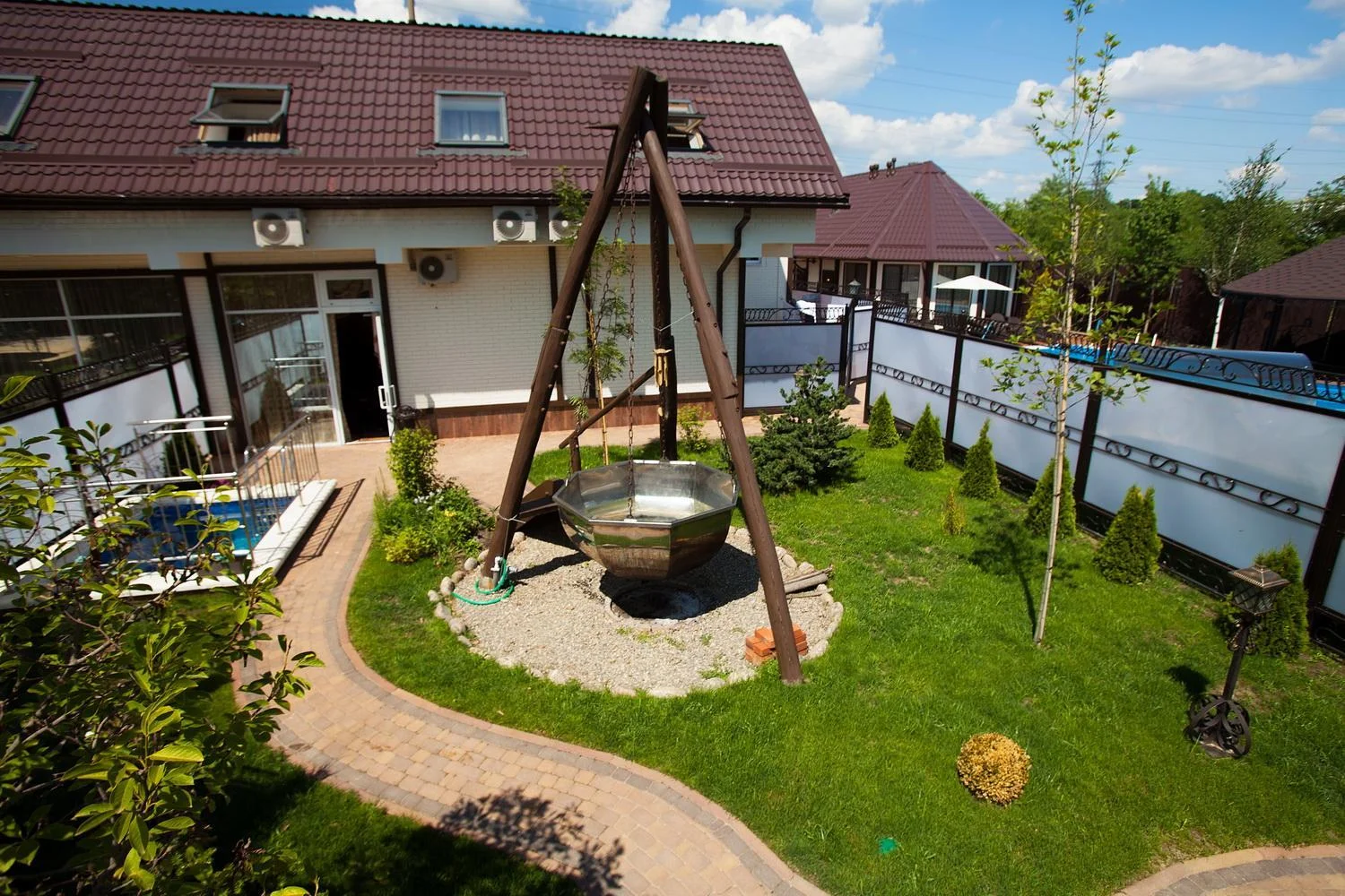 Беседка на 18-20 человек в аренду “Райский берег”