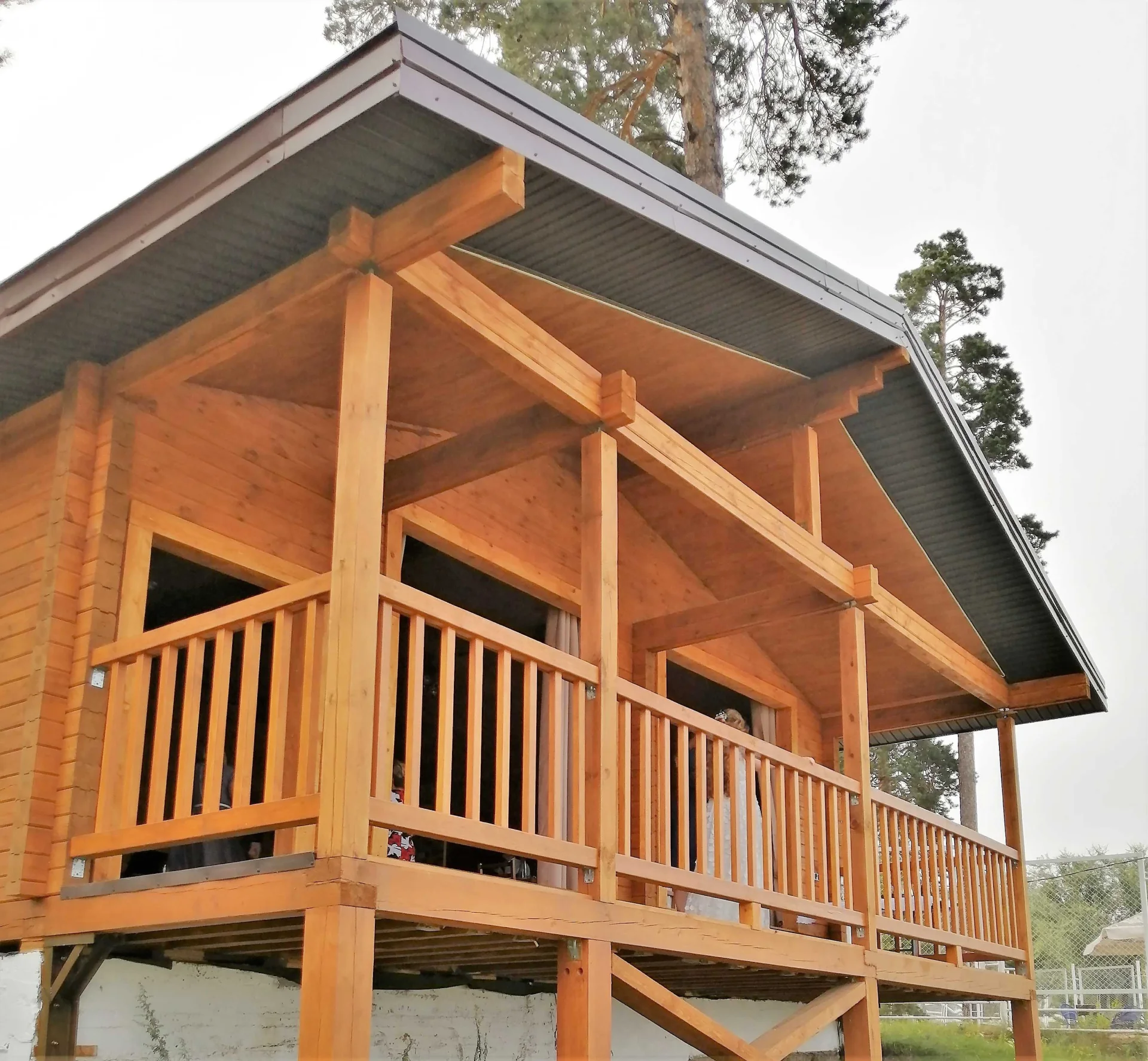 Деревянная VIP беседка с камином и шикарными видами