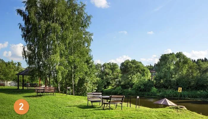 Несколько беседок на территории дома отдыха Valesko Hotel Spa