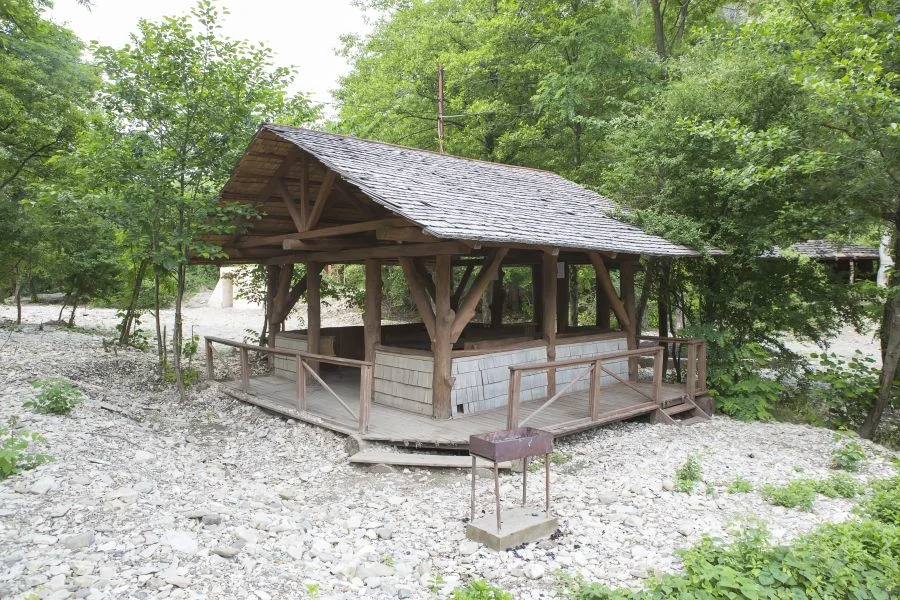 Аренда деревянной беседки для шашлыка — Лесная Заимка / Геленджик