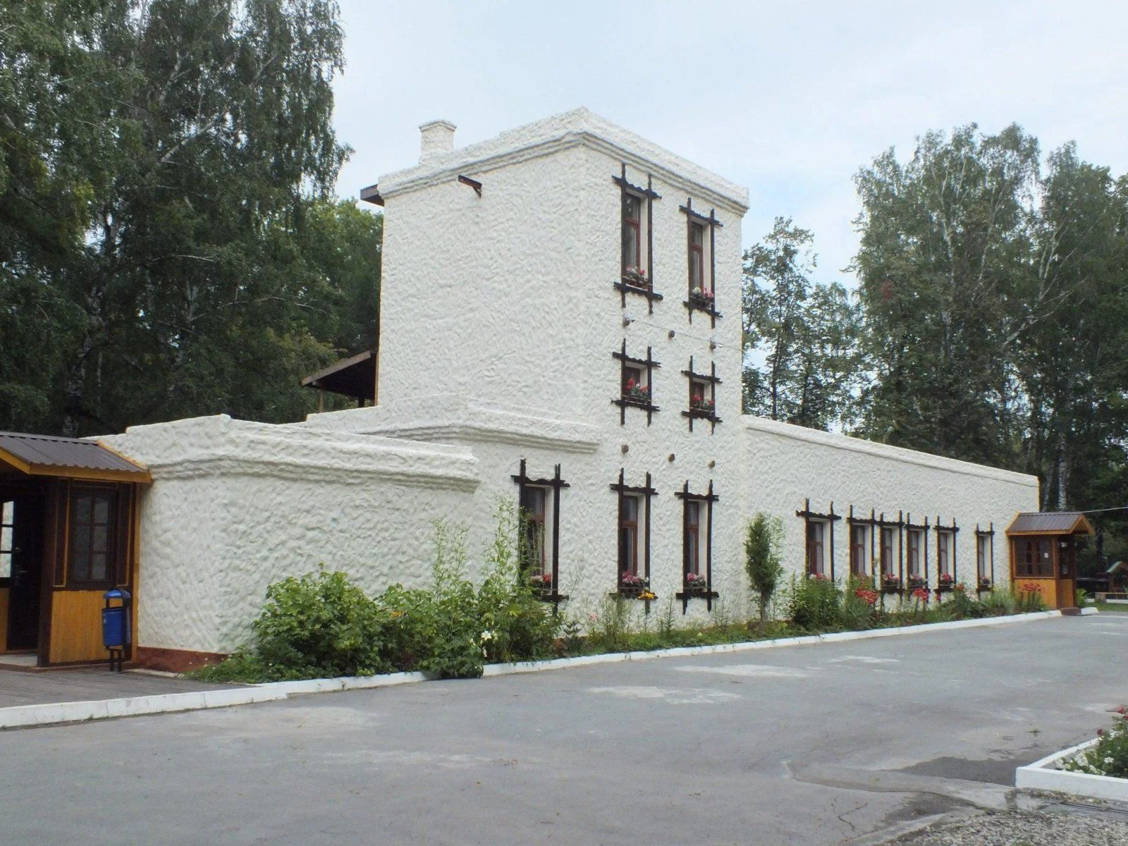 Открытые беседки с мангалами — База отдыха «Мыс Рундук»