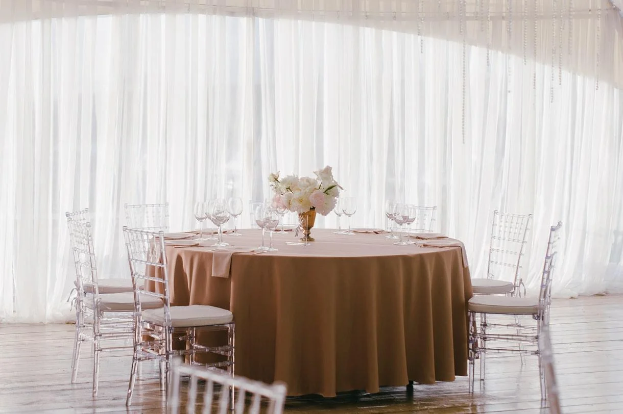 Шатер для корпоративных мероприятий до 80 человек (фуршет 160 человек) — Парус