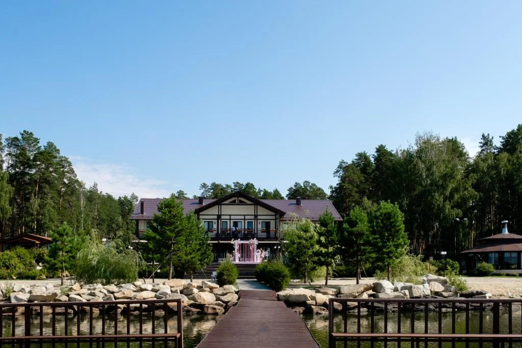 Беседка в Свердловской области на 10 человек для семейного отдыха на природе