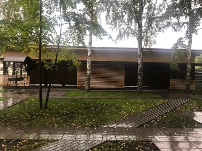 Большая веранда для средних мероприятий до 50 человек