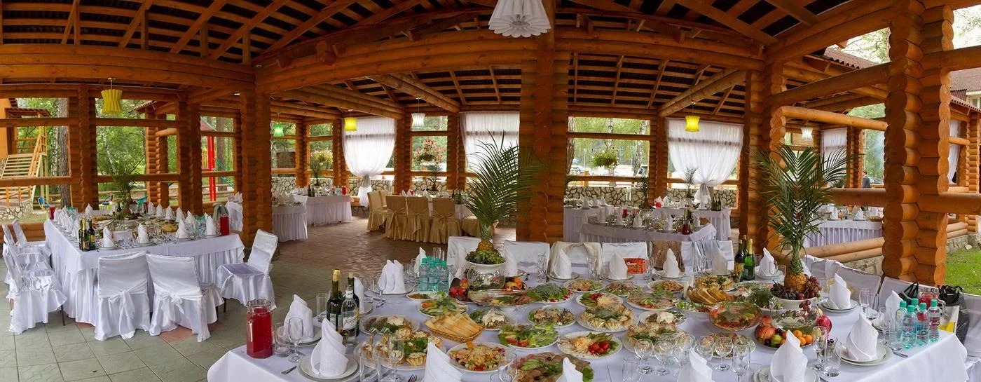 Аренда беседок в центре Заельцоского парка