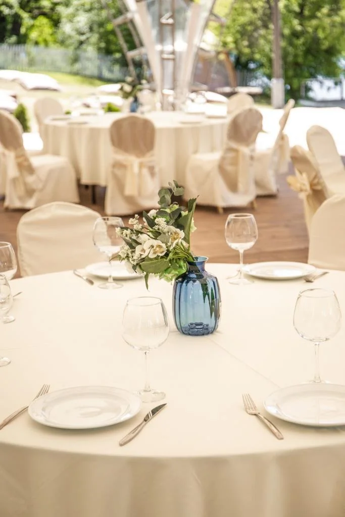 Шатер у реки на 360 человек — «Серебряный бор»