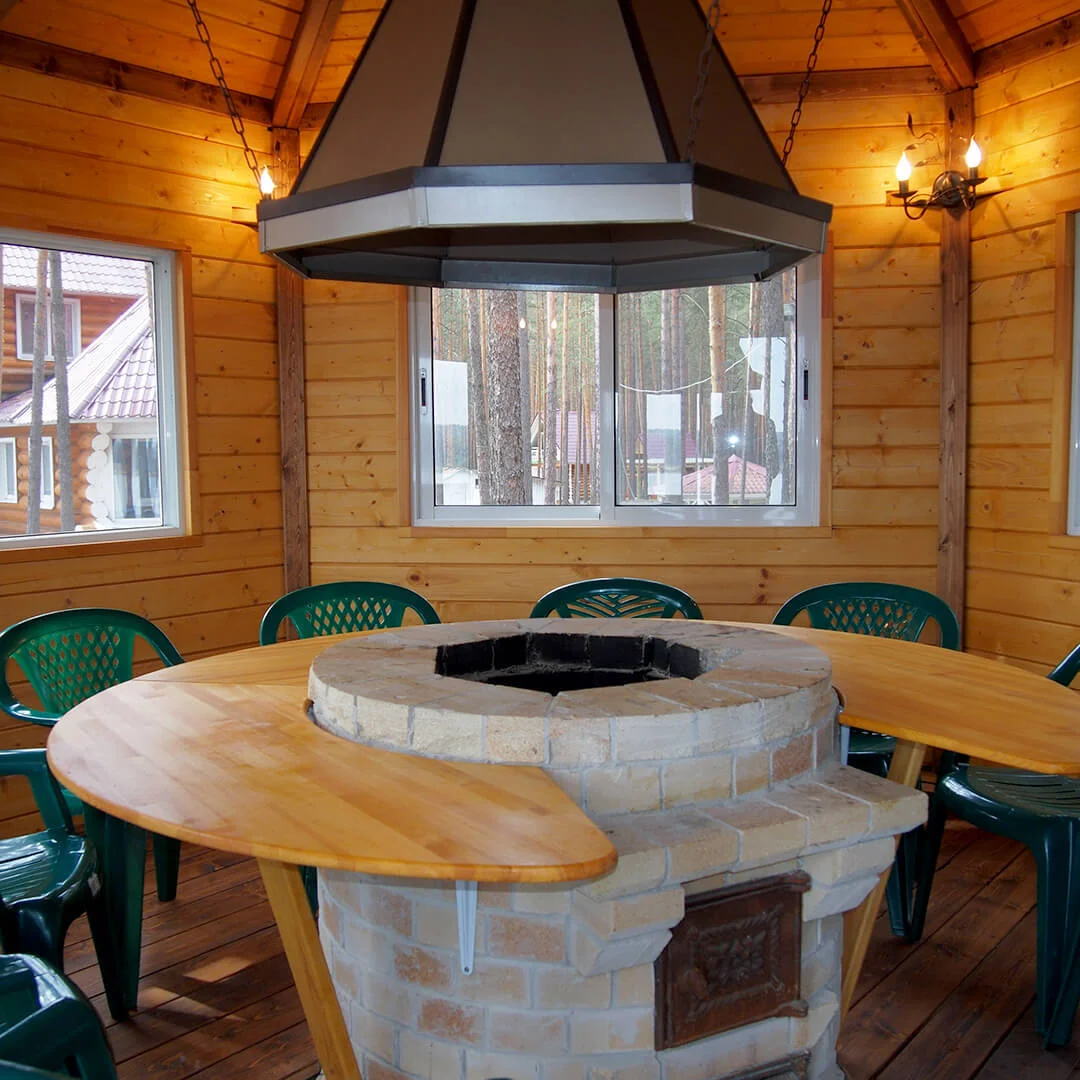 Аренда гриль домика на базе отдыха «Дивная усадьба»