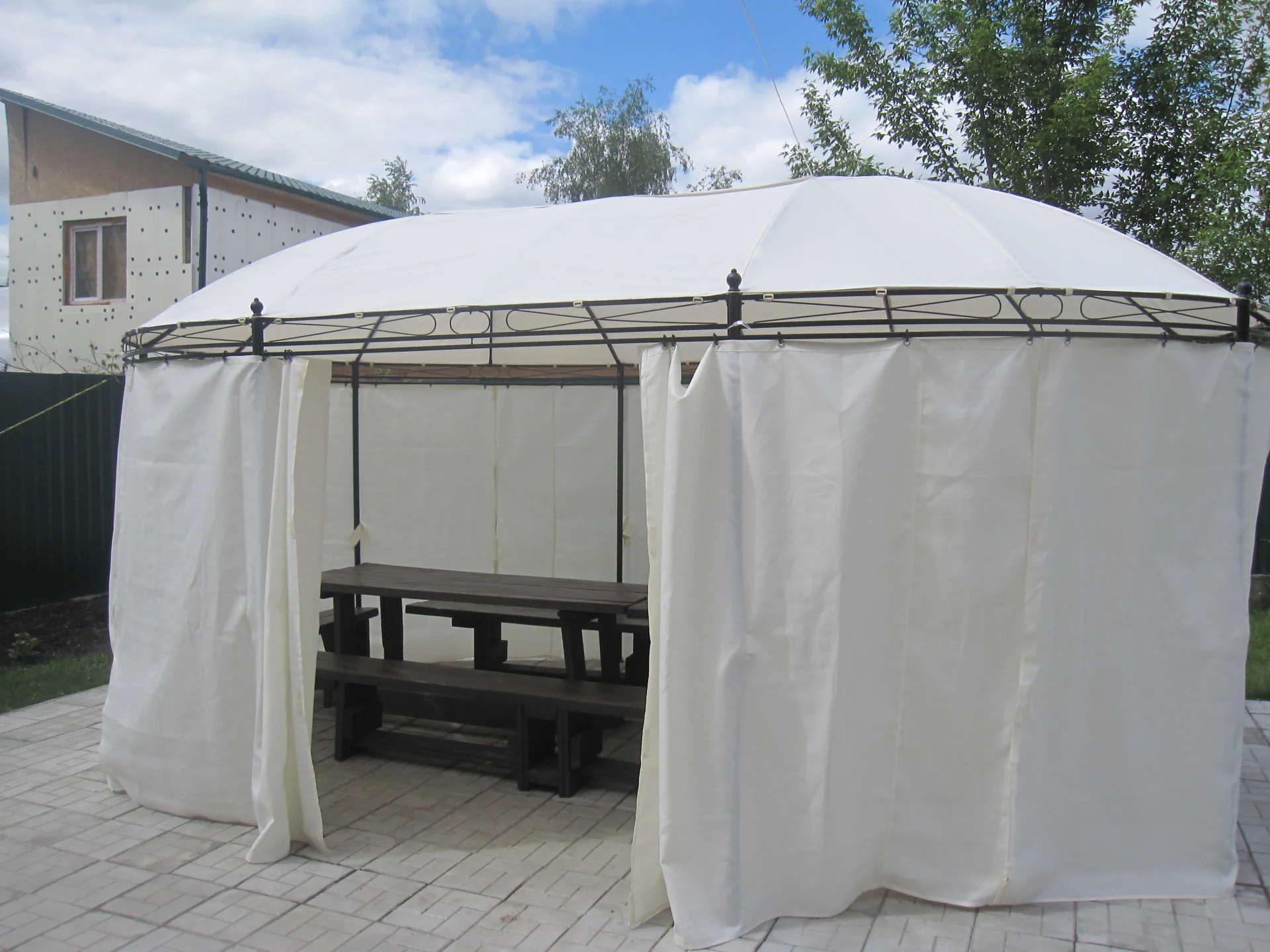 Роял Марин — беседка на Новосибирском водохранилище территория Яхт Клуба