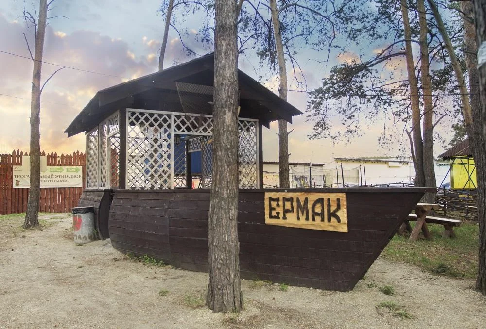 Аренда летней беседки в Парке «Арамильская слобода» — река Исеть — Арамиль