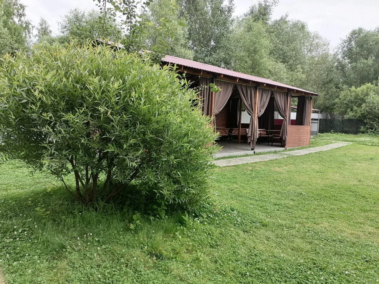 Аренда беседки у воды