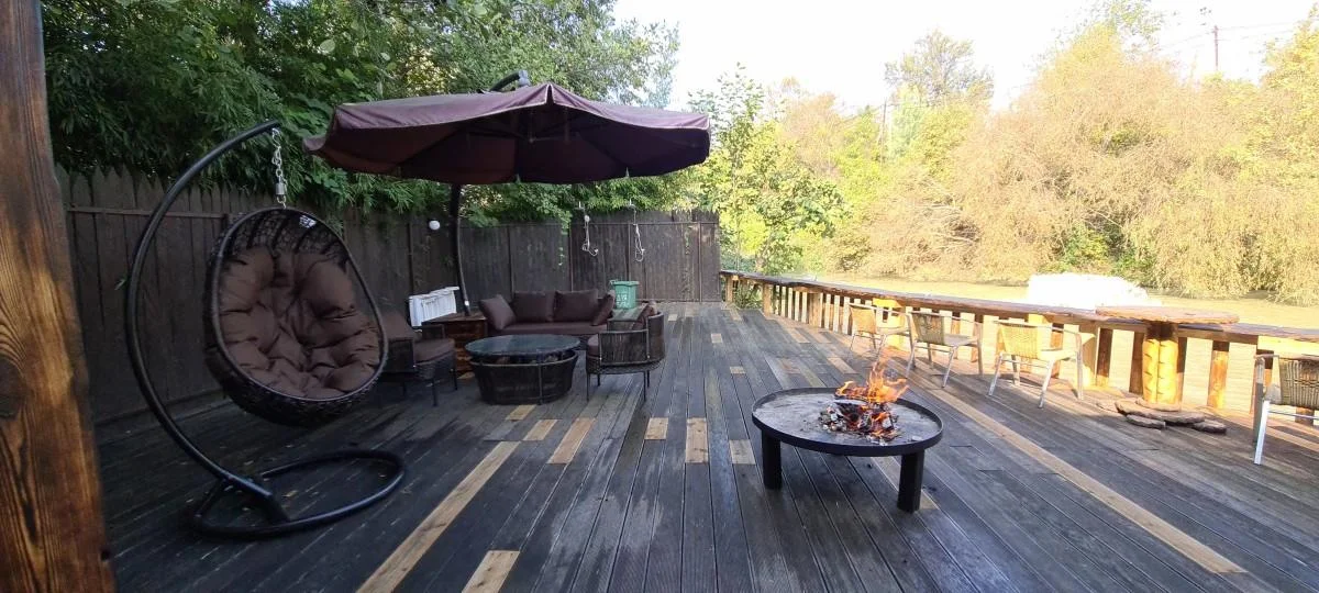 Отдых в домике «VIP озеро» на територии Ачигварского озера