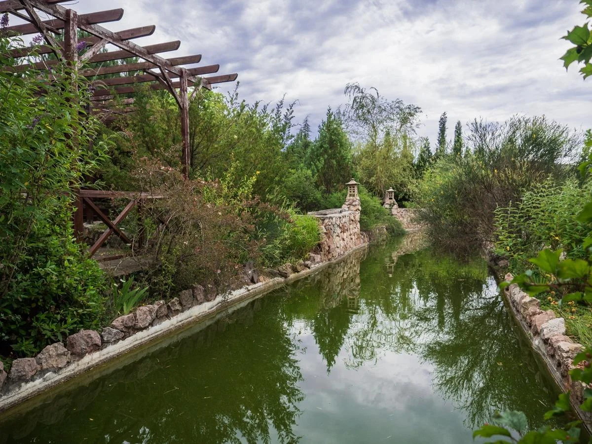 Аренда уютной беседки до 10 человек в отель-парке «Байдары»