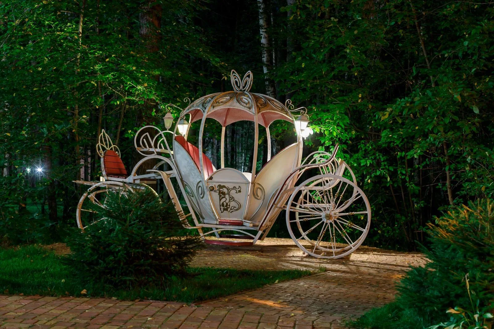 Большая беседка для Свадьбы на 60 человек — Пансионат Былина (Бердск)