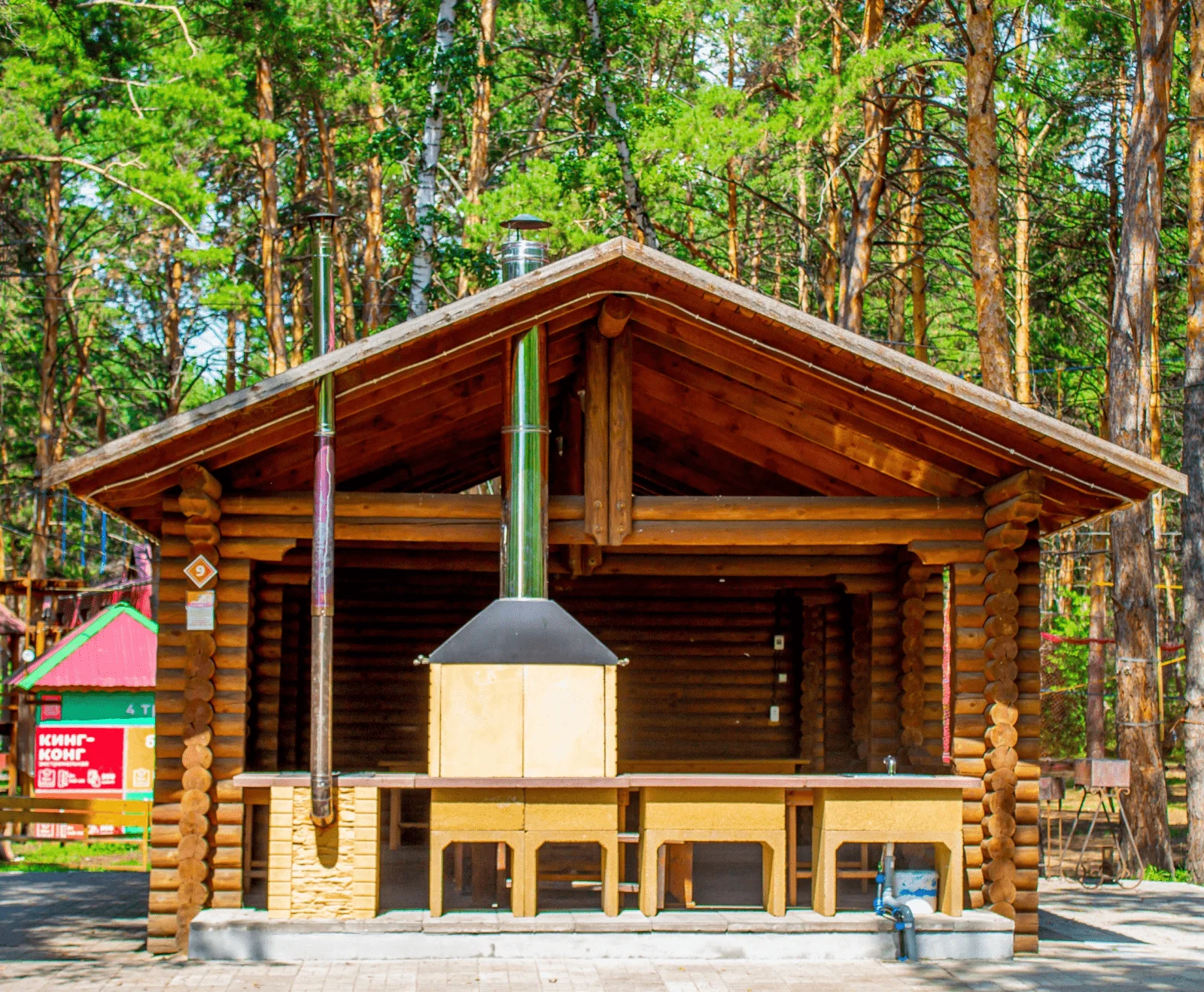 Отдых в беседках комплекса загородного отдыха «Сказка»