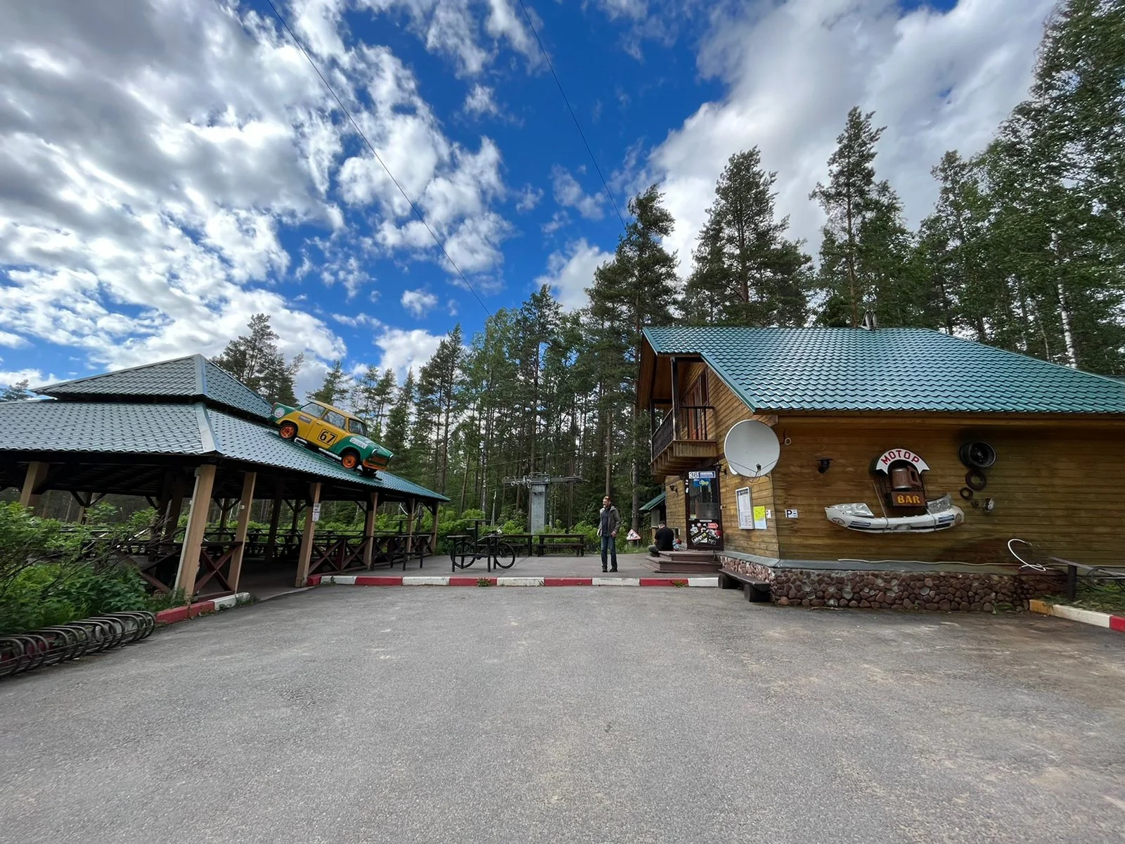 Крытая беседка вместимостью до 80 человек