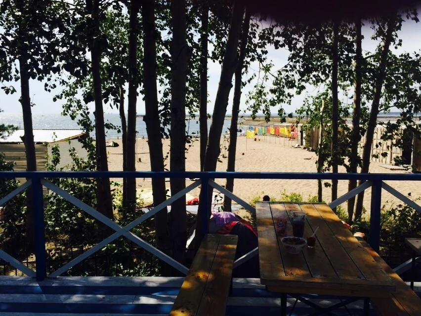 Сдается в аренду веранда «ПАЛУБА» от кафе Песочница