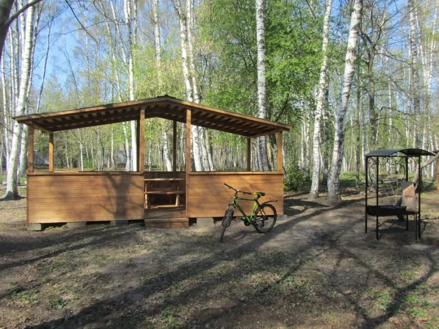 Аренда больших и малых деревянных беседок в “Пехорка Парк”